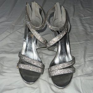 ⭐️Womens silver high heels